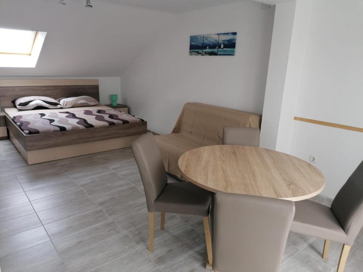נין Apartment Niva מראה חיצוני תמונה