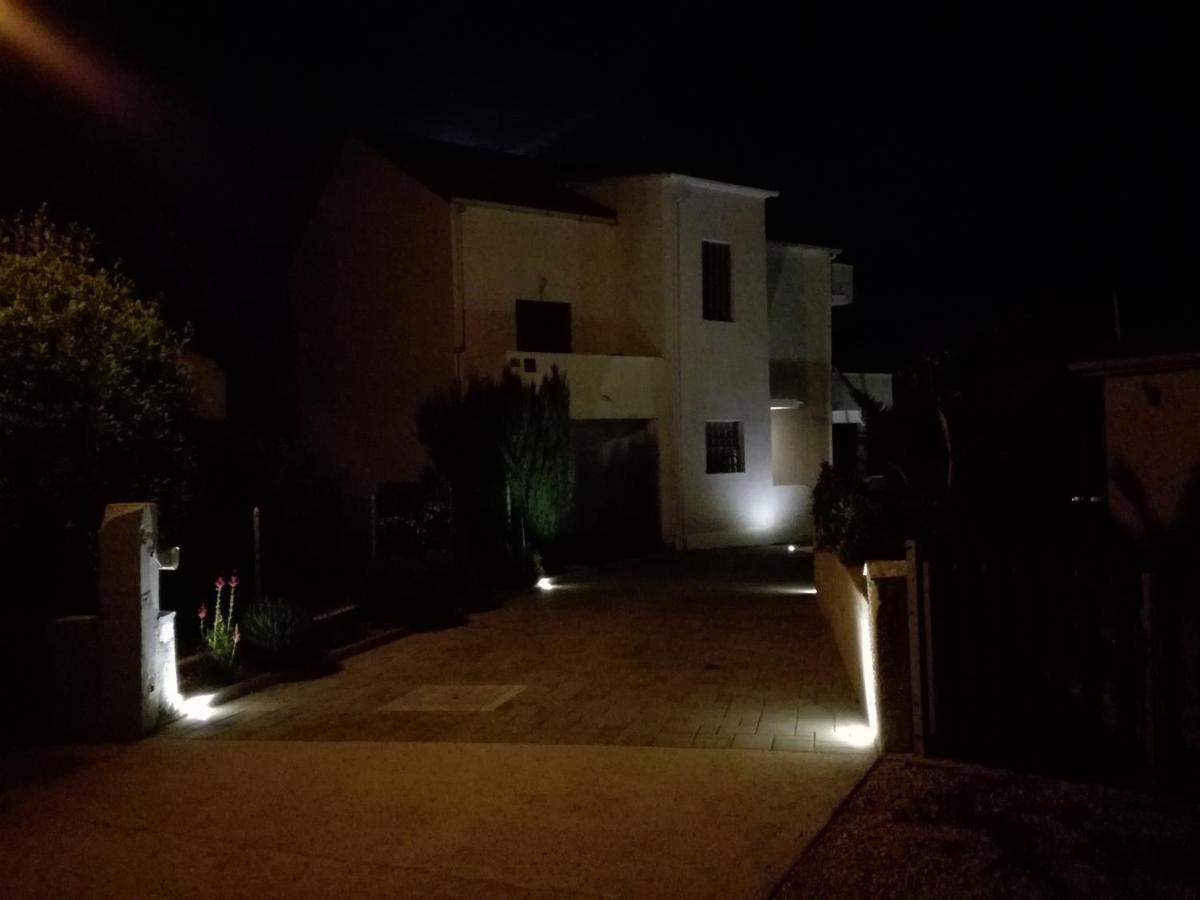 נין Apartment Niva מראה חיצוני תמונה
