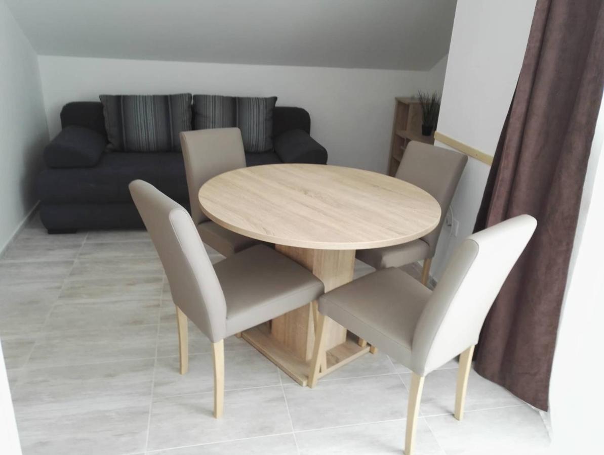 נין Apartment Niva מראה חיצוני תמונה