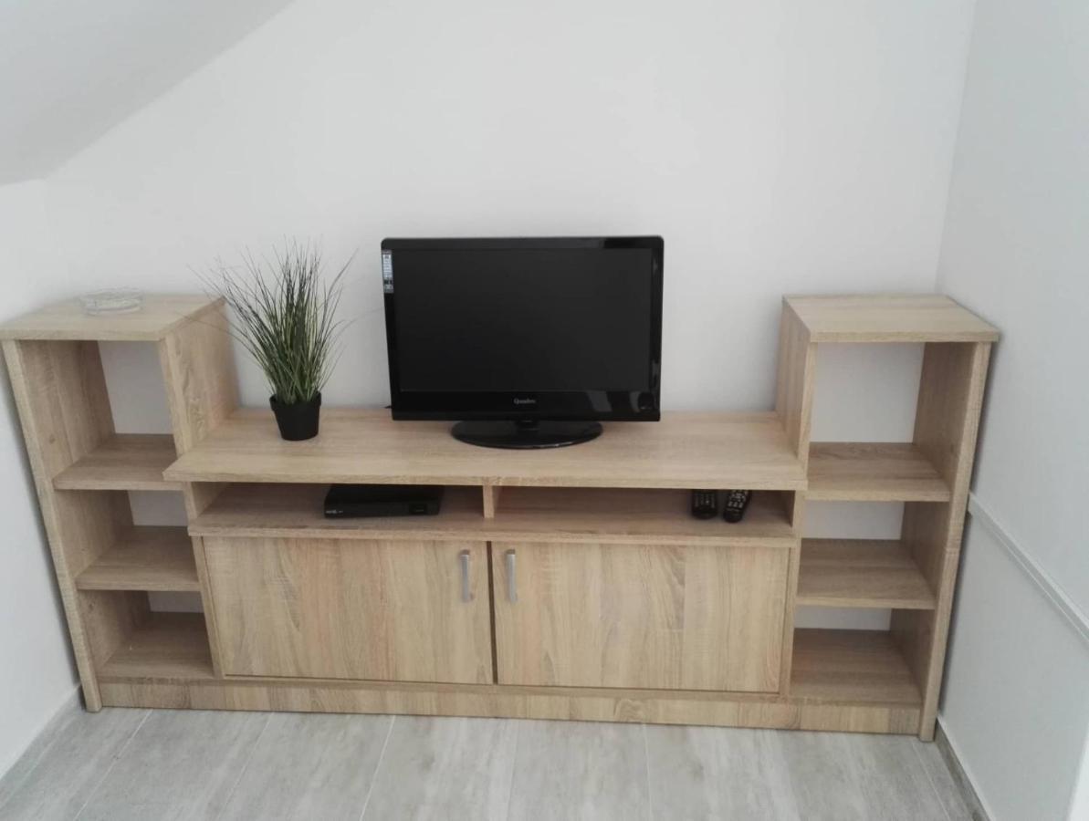 נין Apartment Niva מראה חיצוני תמונה